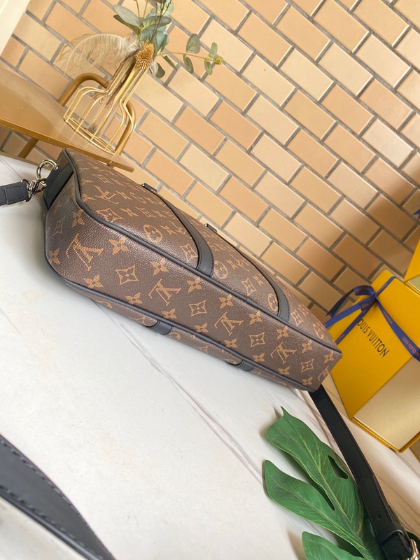 ルイヴィトンバッグ内部構造